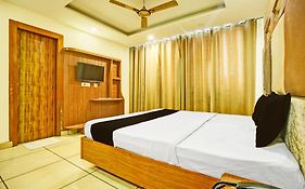 Hotel O Grand Signia